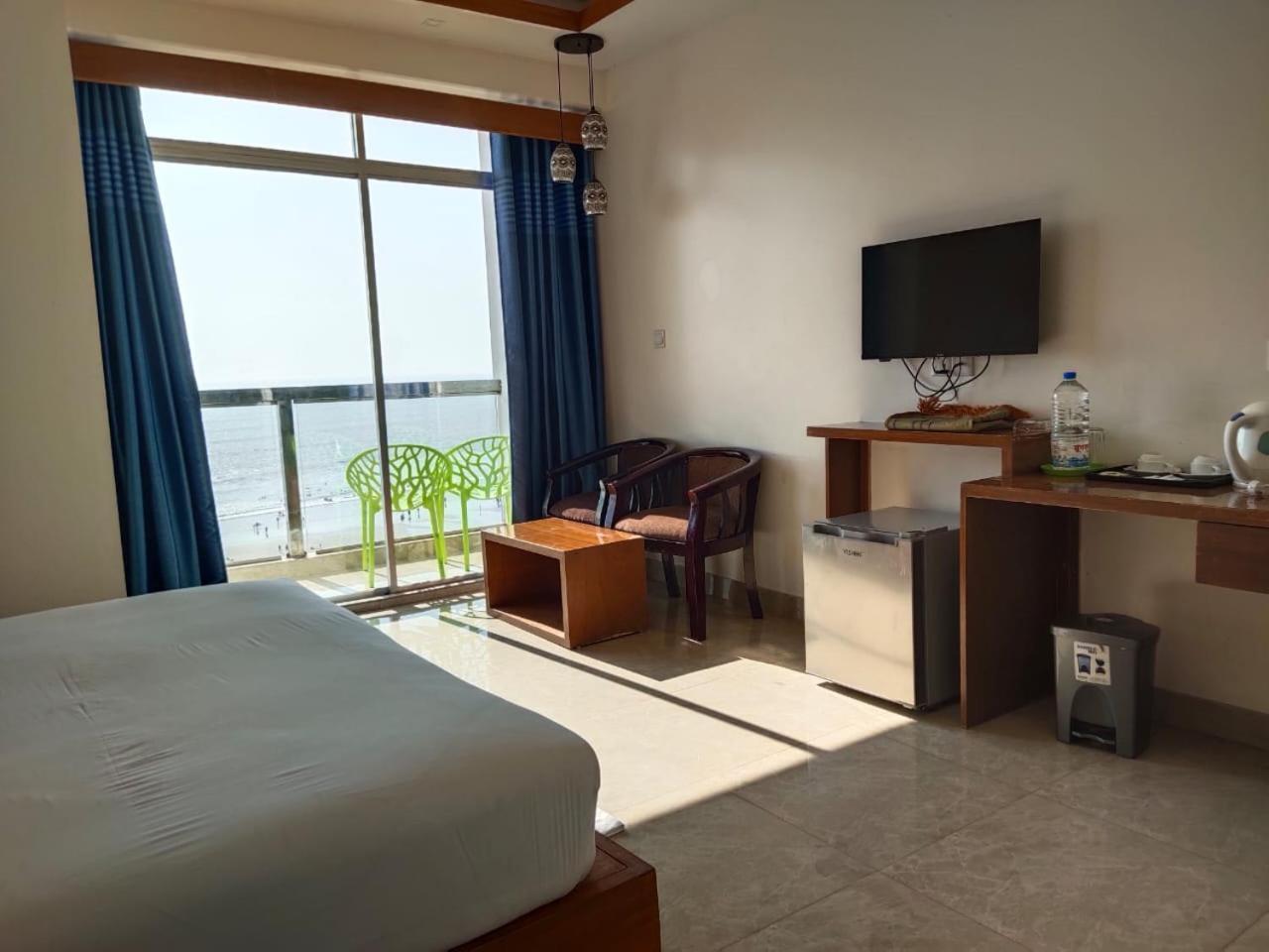Hotel Sea Moon Cox's Bazar Exteriör bild